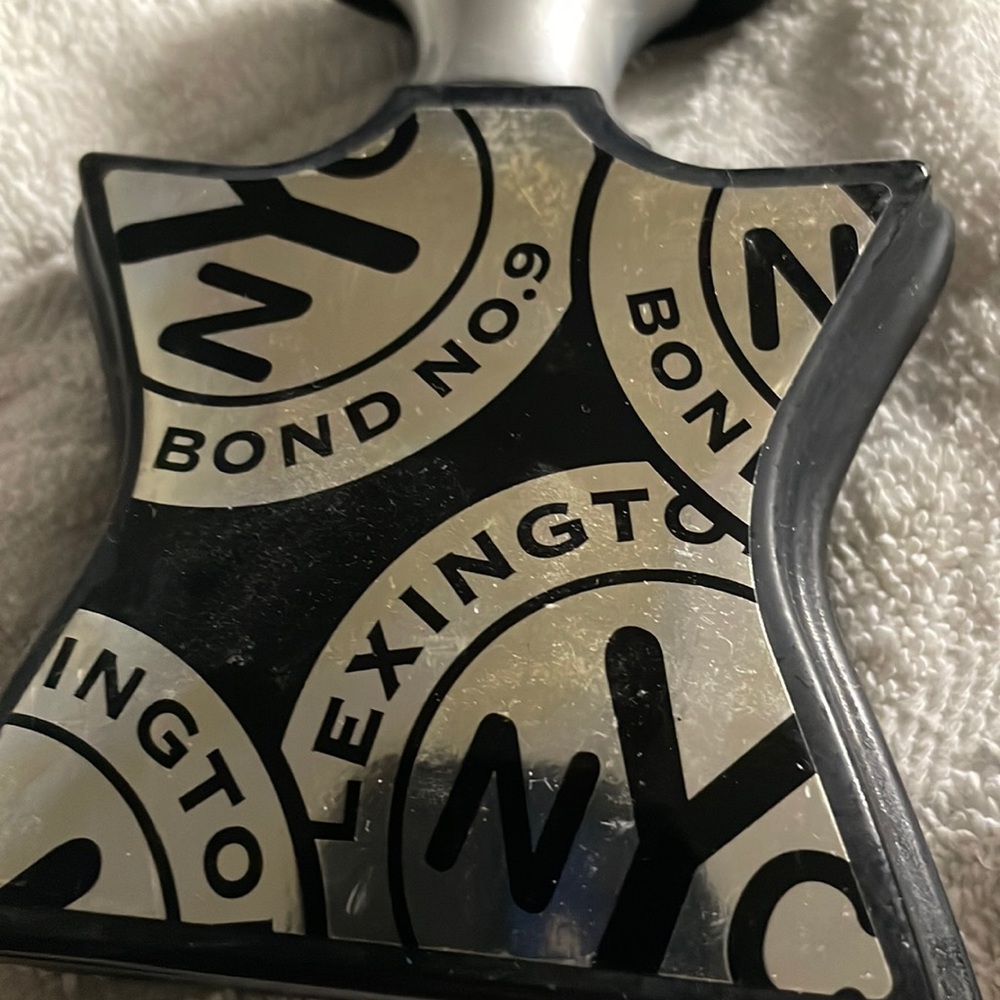 Bond 9 Lexington